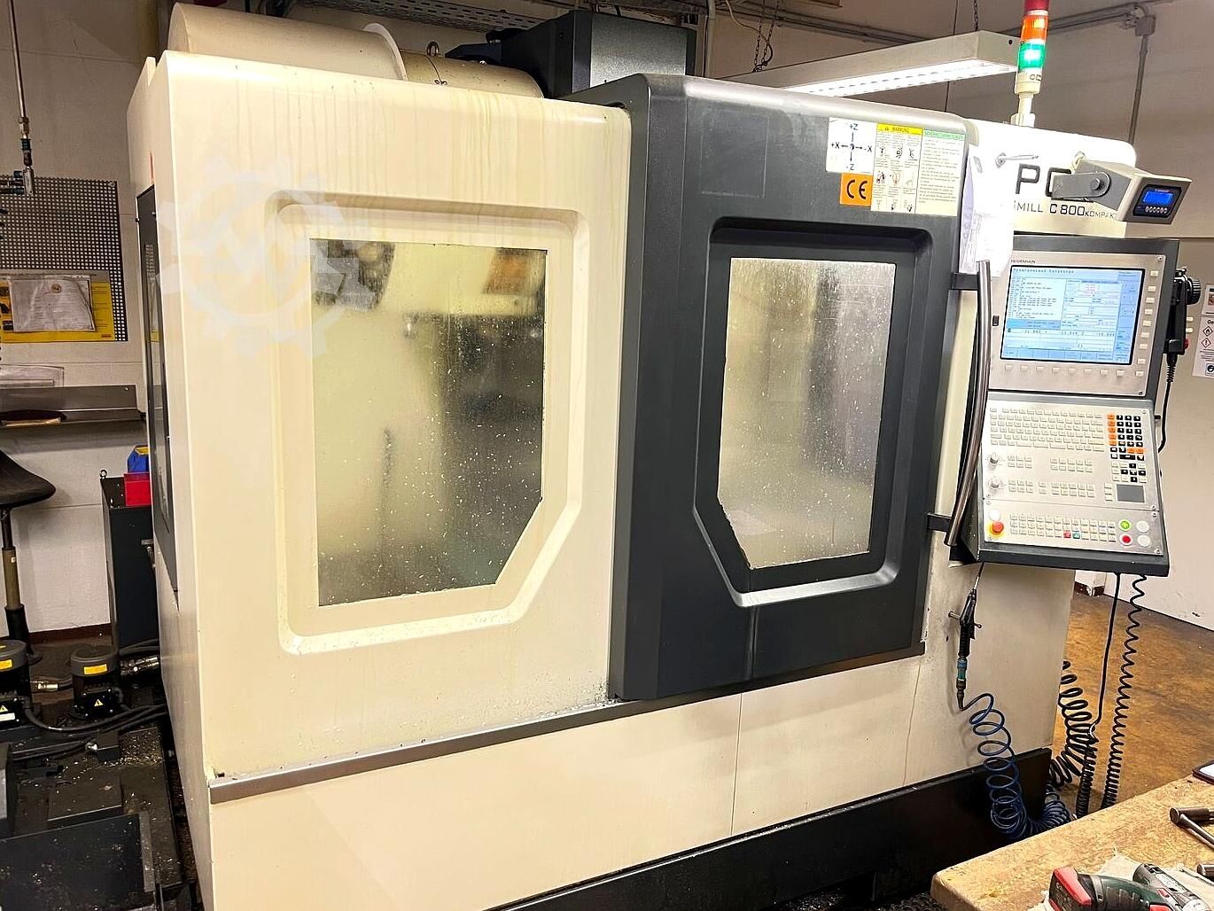 Vertical machining center POSMill C 800 Kompakt