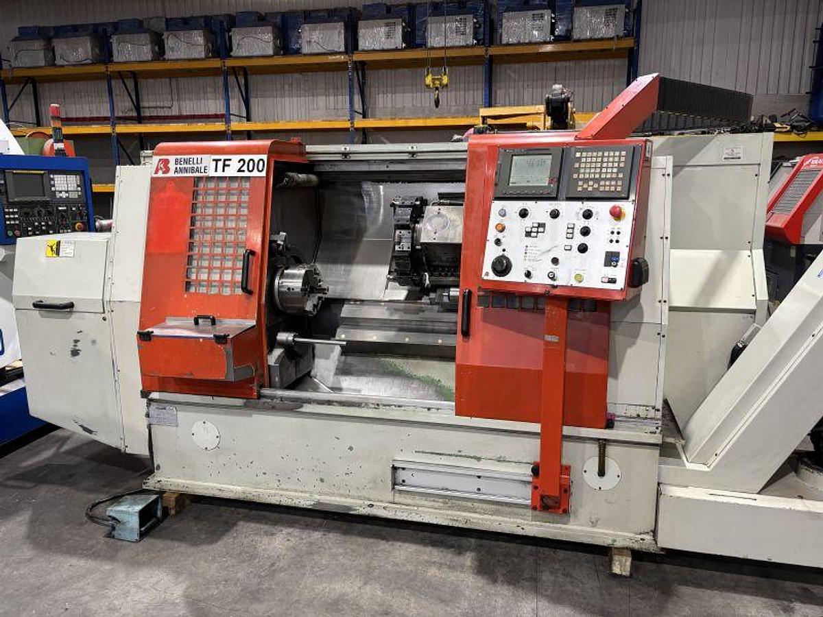 Tour cnc avec outils fixes Benelli TF 200 d'occasion