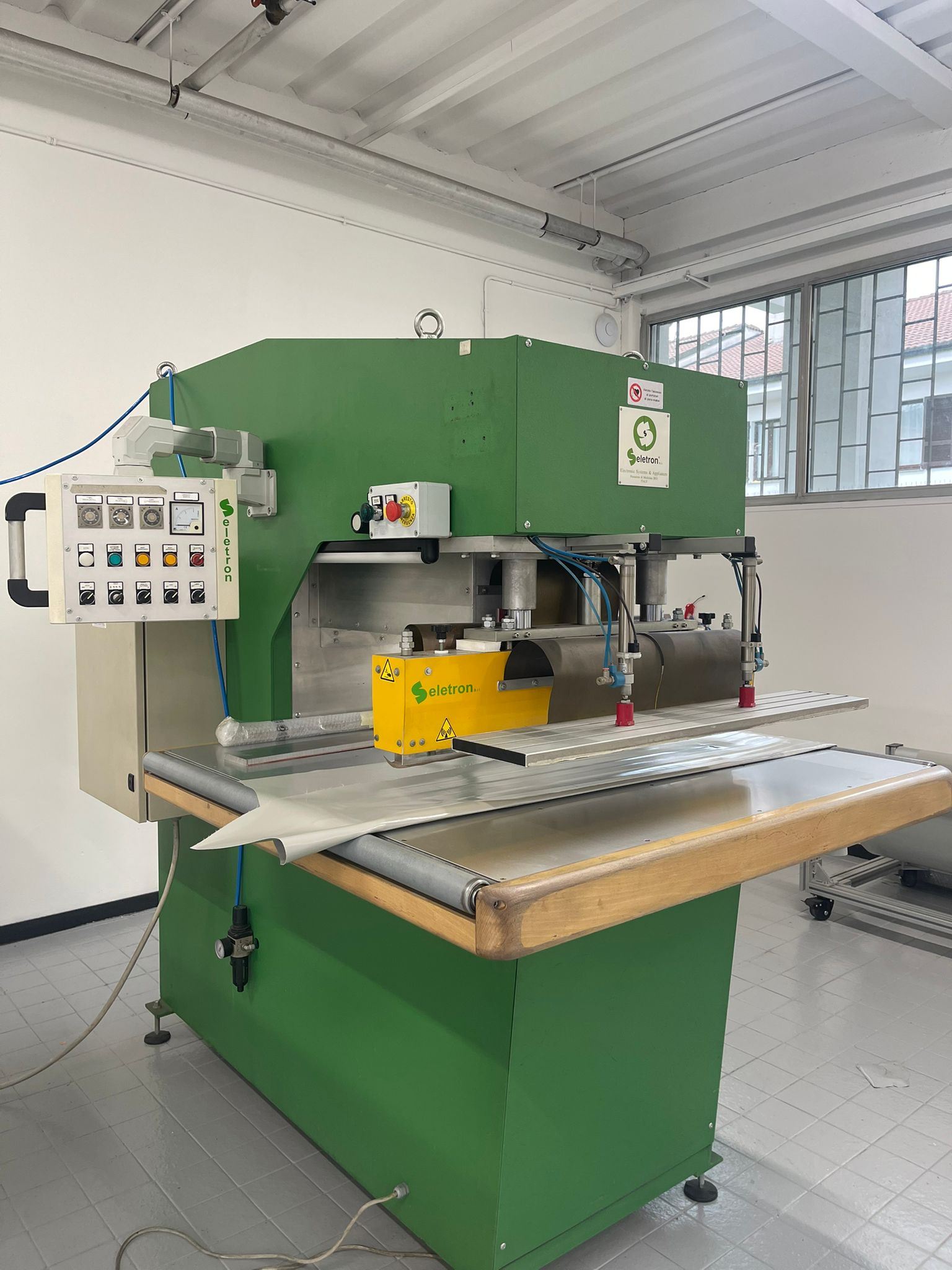 Appareil à souder Seletron BLP8000N12