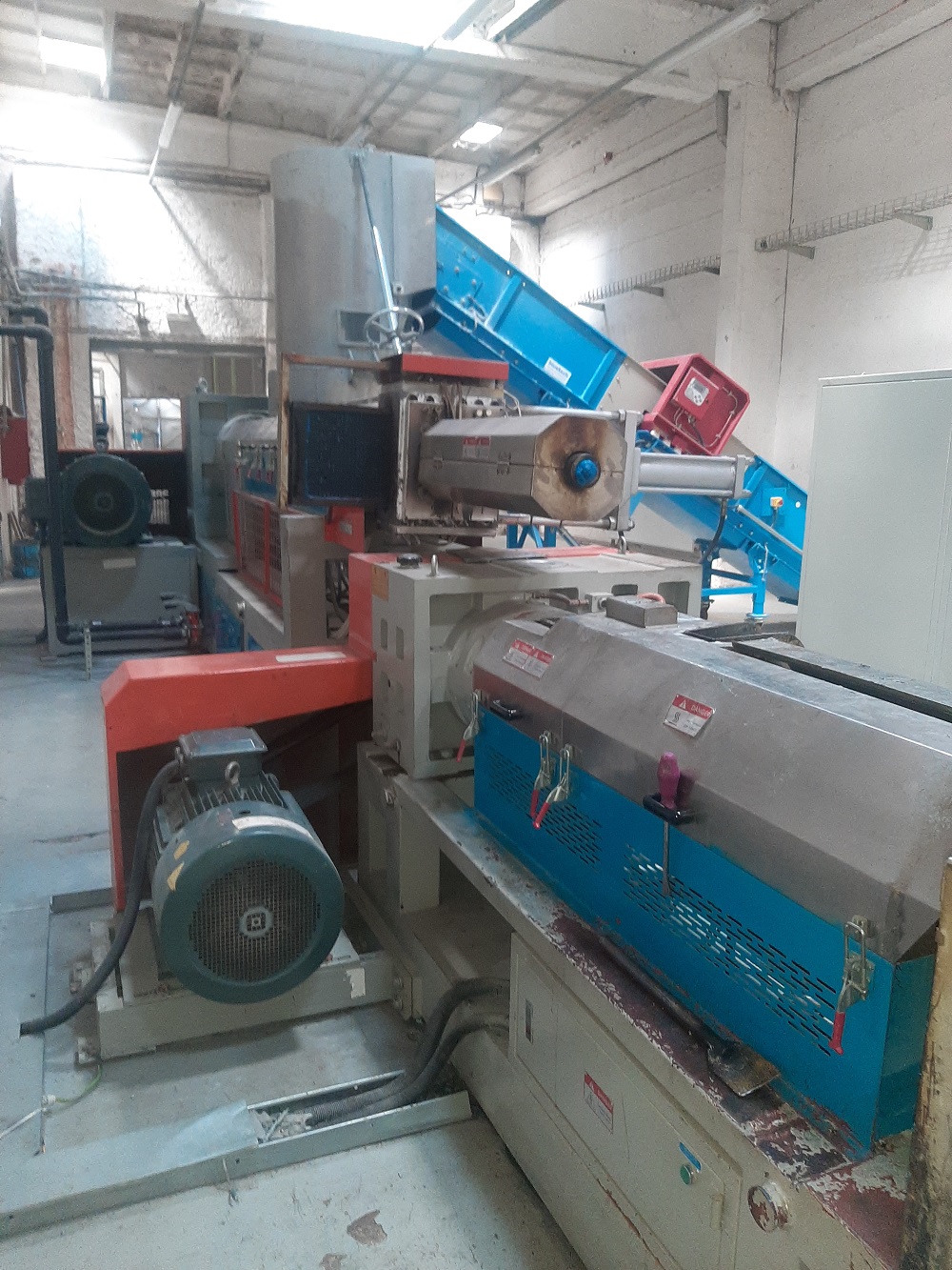 Machine de recyclage plastique Huaxing HXSJ140-30/140-TR900
