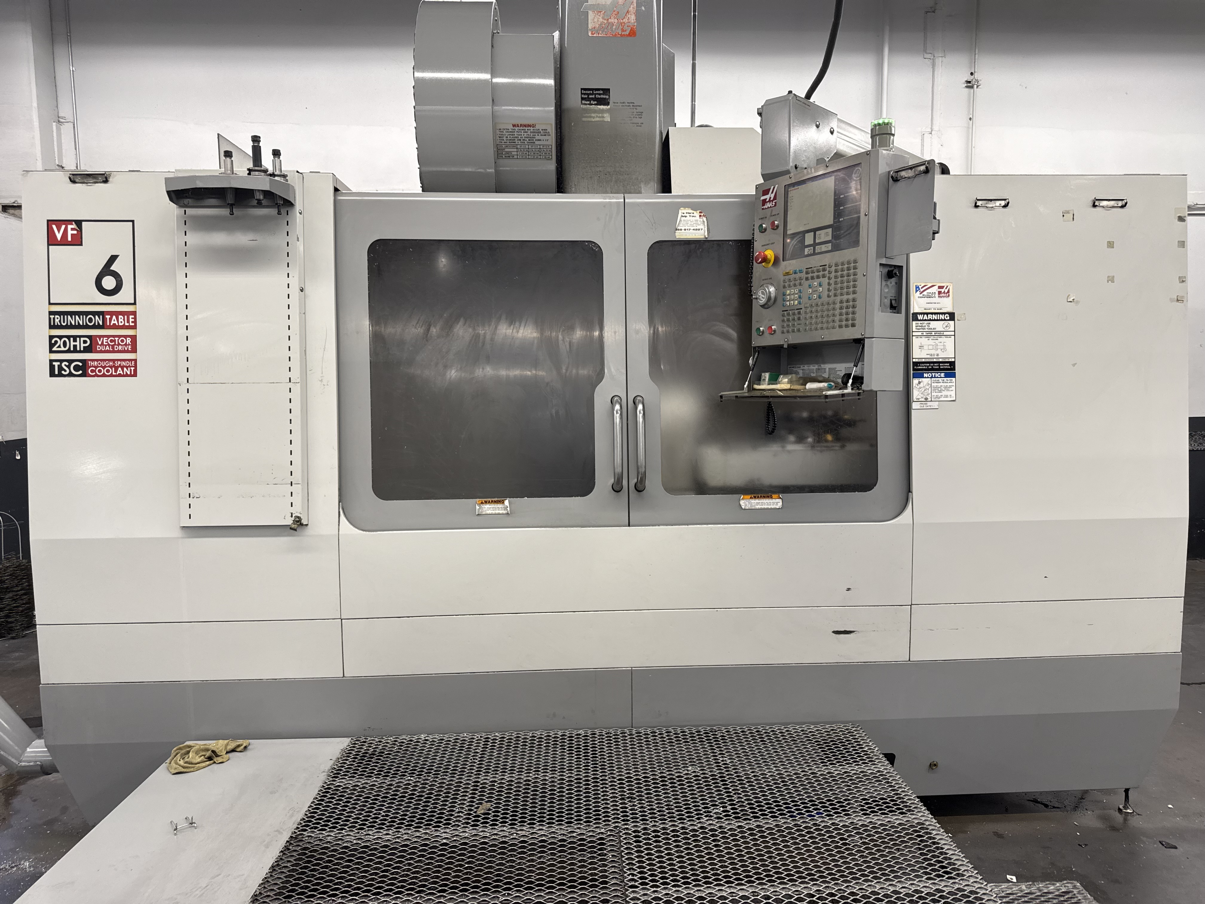 2006 HAAS VF-6/40 TR-310 Centre d'usinage vertical 5 axes