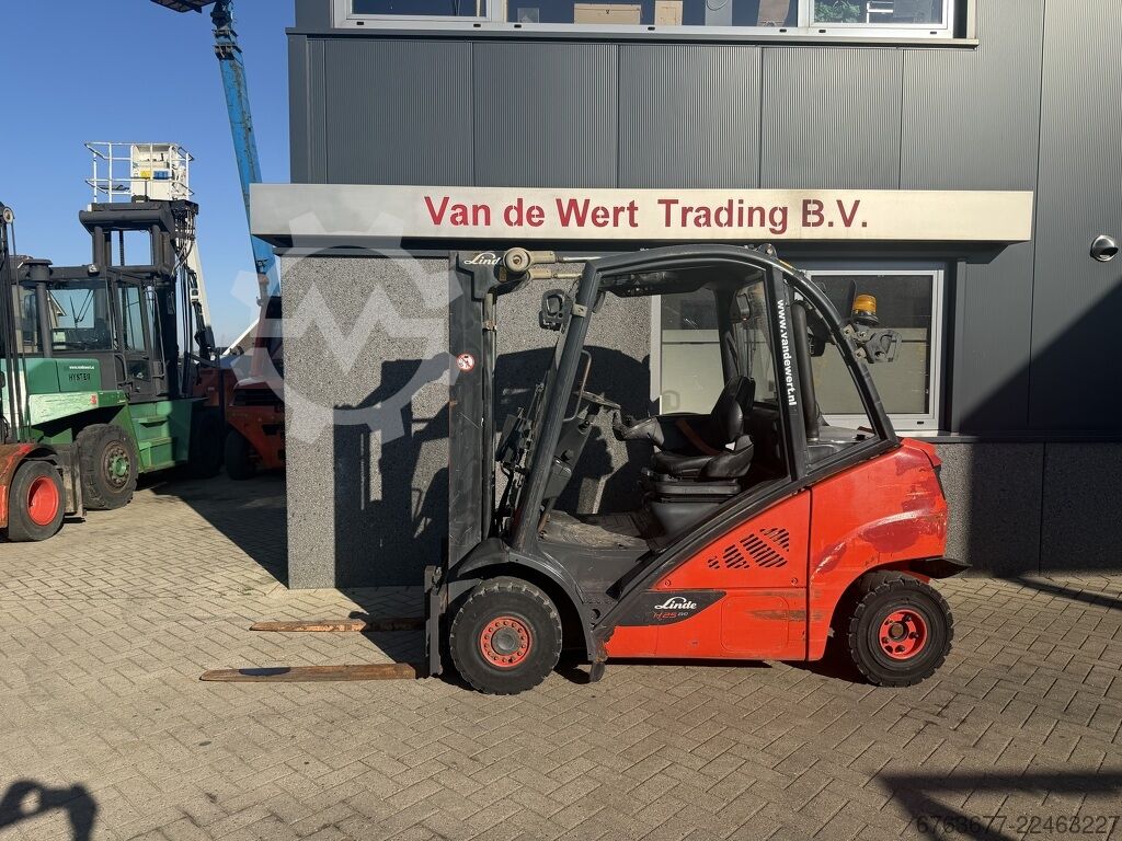 Forklift truck LINDE H25D-02 duplo300 FREELIFT/SIDESHIFT 2014 4200 hours DIESEL LINDE H25D-02 duplo300 FREELIFT/SIDESHIFT 2014 4200uur DIESEL