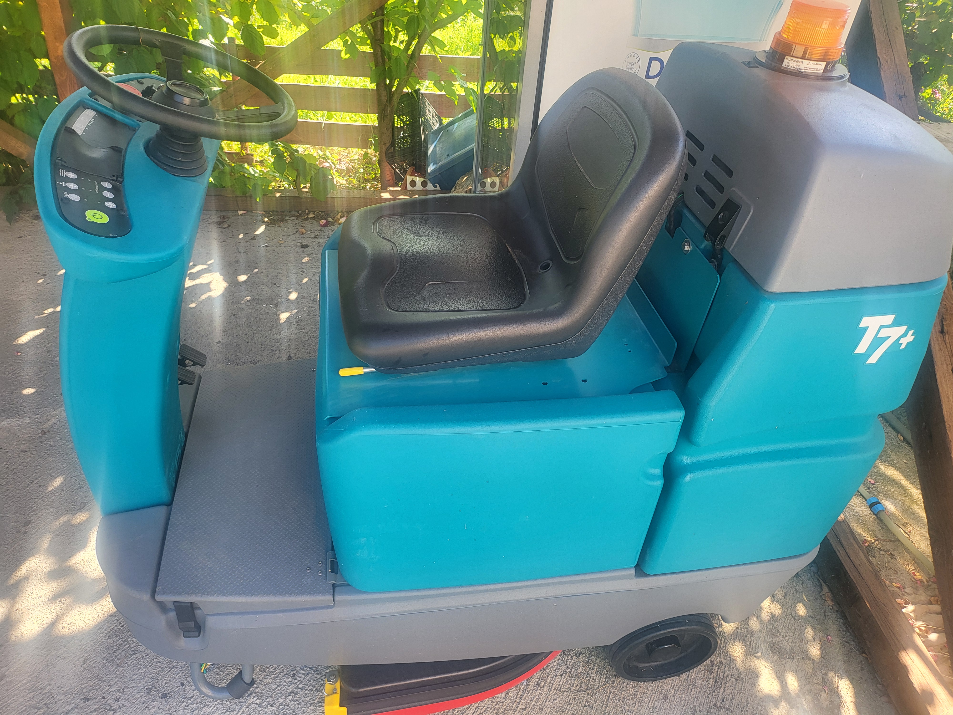 Machine Tennant T7+