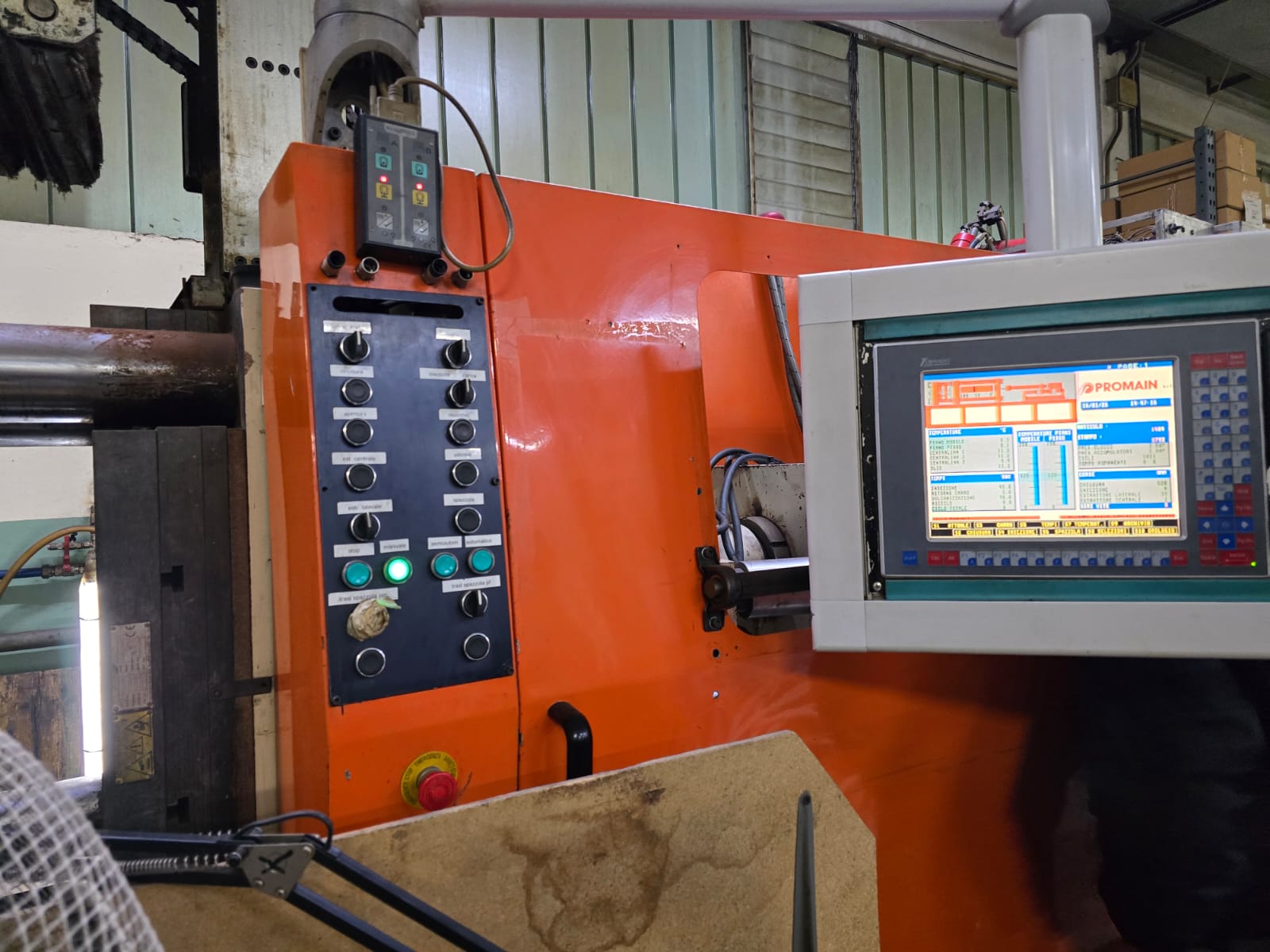 Machine de moulage par injection de caoutchouc Promain MIR de 400 tonnes