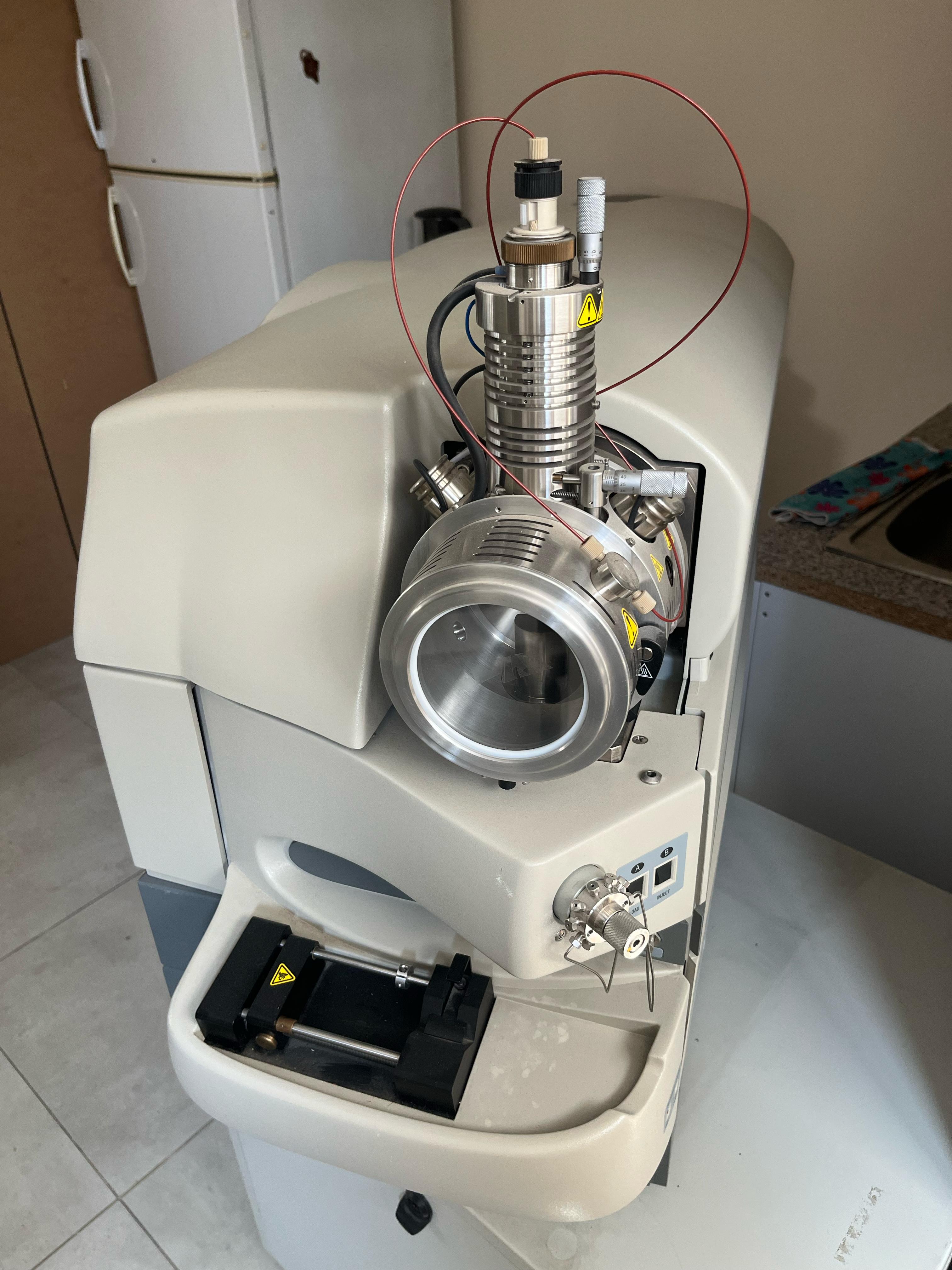 Spectromètre AB SCIEX API 3200 + ULC 100 Faible nombre d'heures