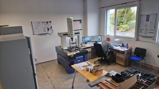 Outil de mesure Mytutoyo Crysta Apex S574