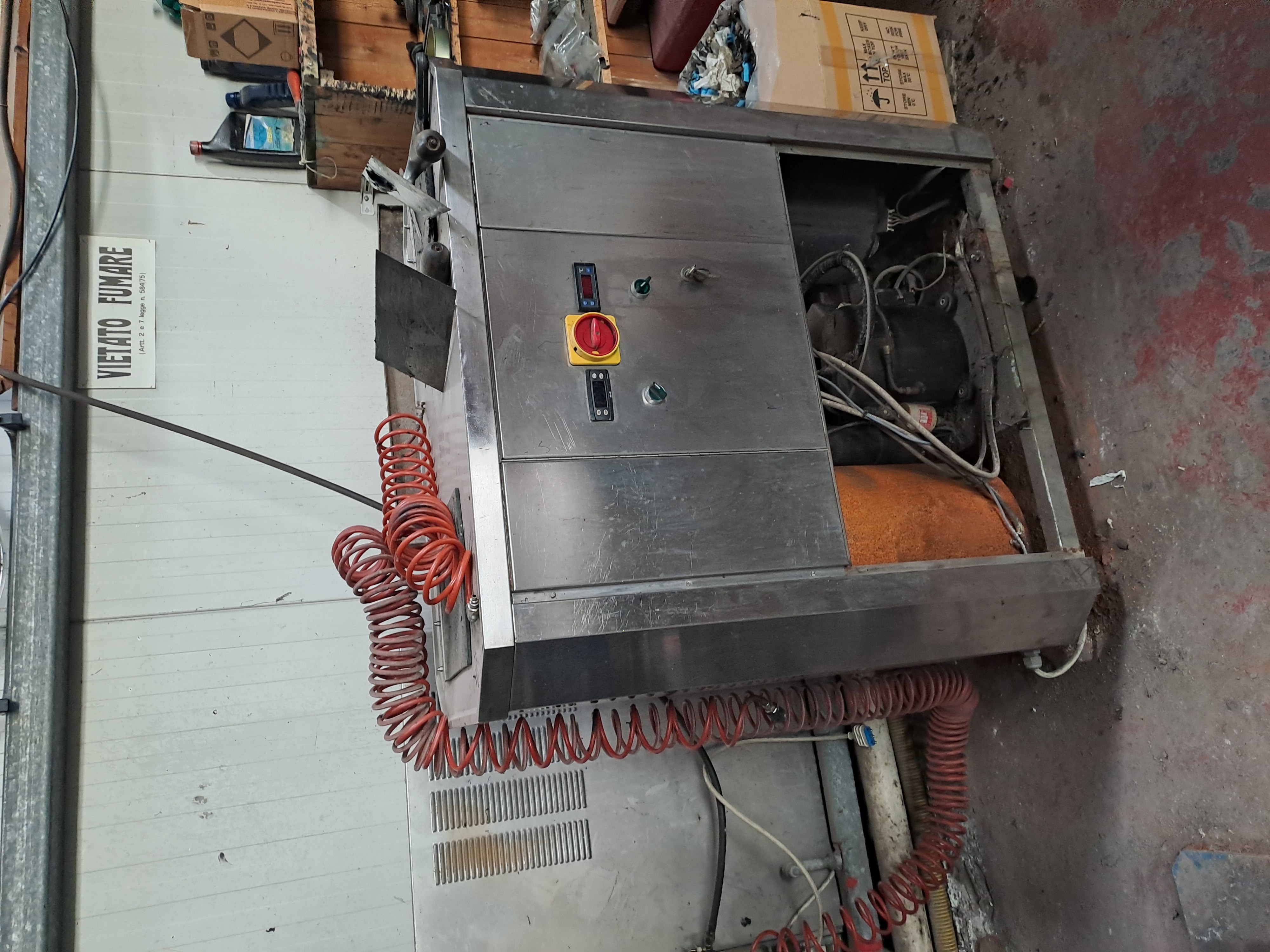 Extrudeuse hydraulique de verre Belfortglass H/505