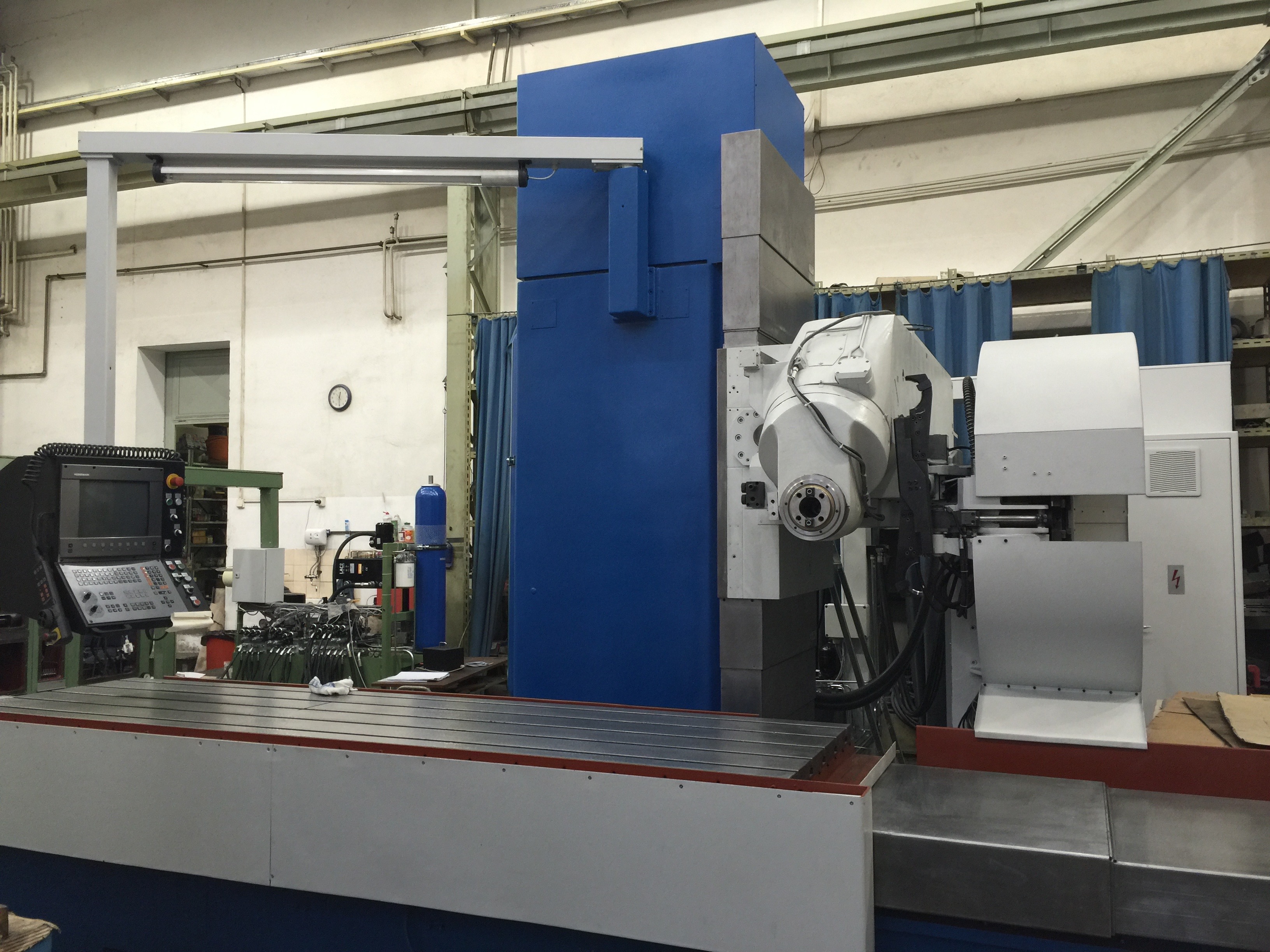 Fraiseuse cnc à banc fixe TOS KUŘIM FSQ 80(100) O/A3 CNC