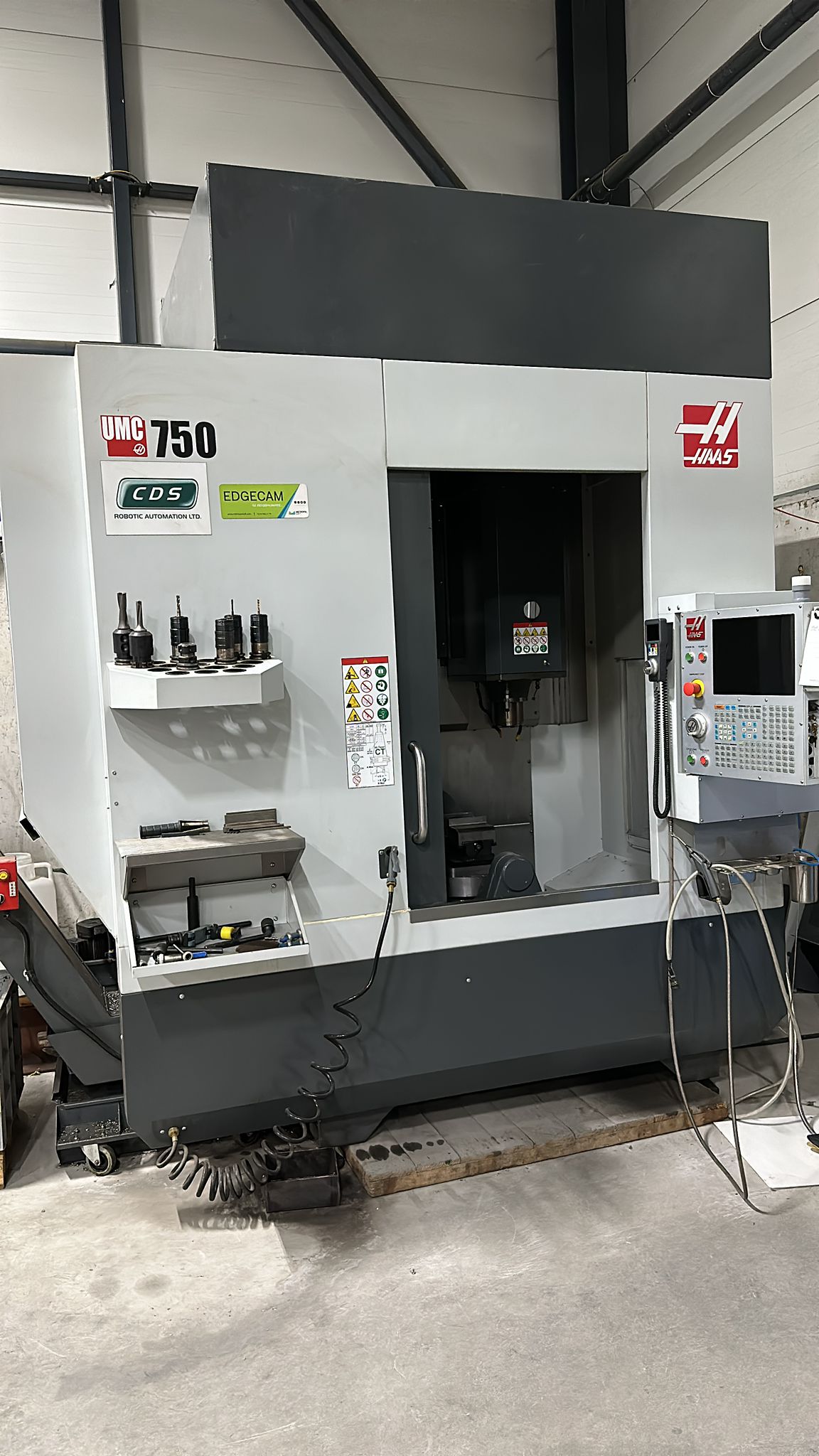 Centre d'usinage 5 axes Haas UMC 750