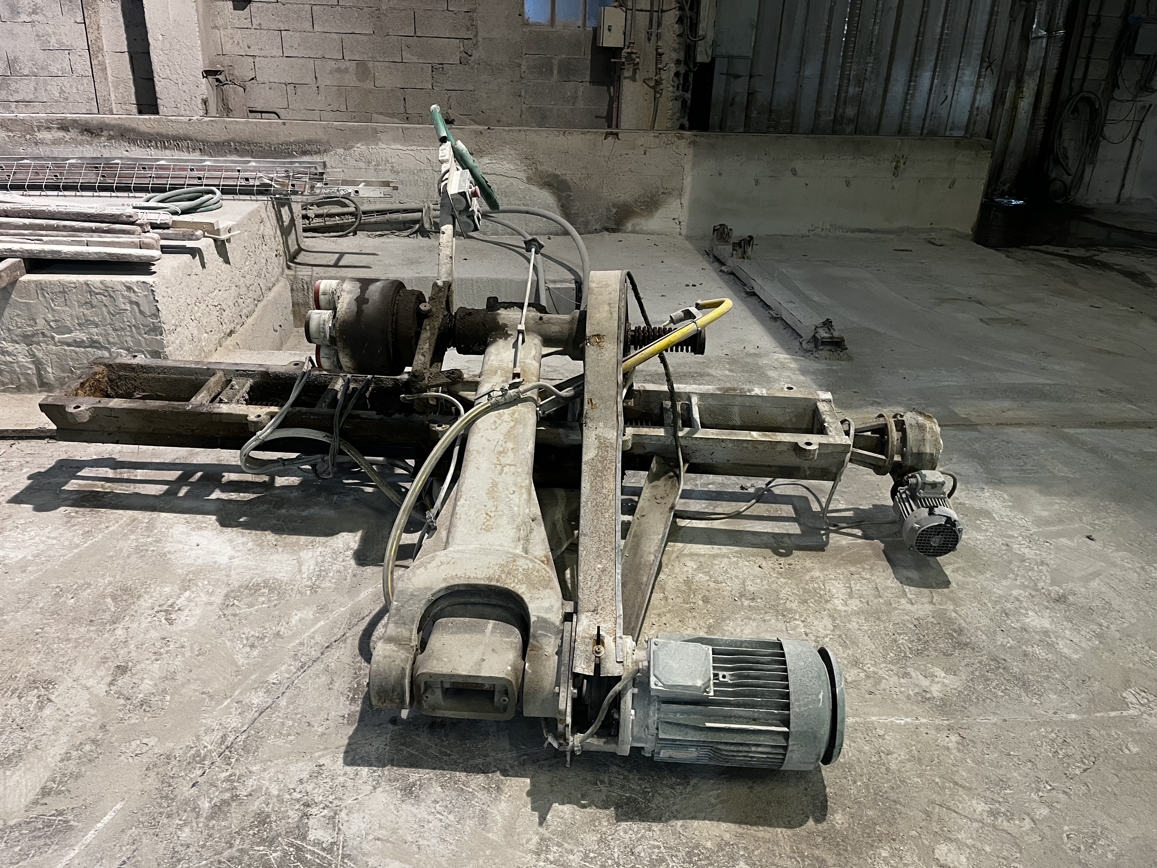 Genouillère THIBAUT / machine industrielle