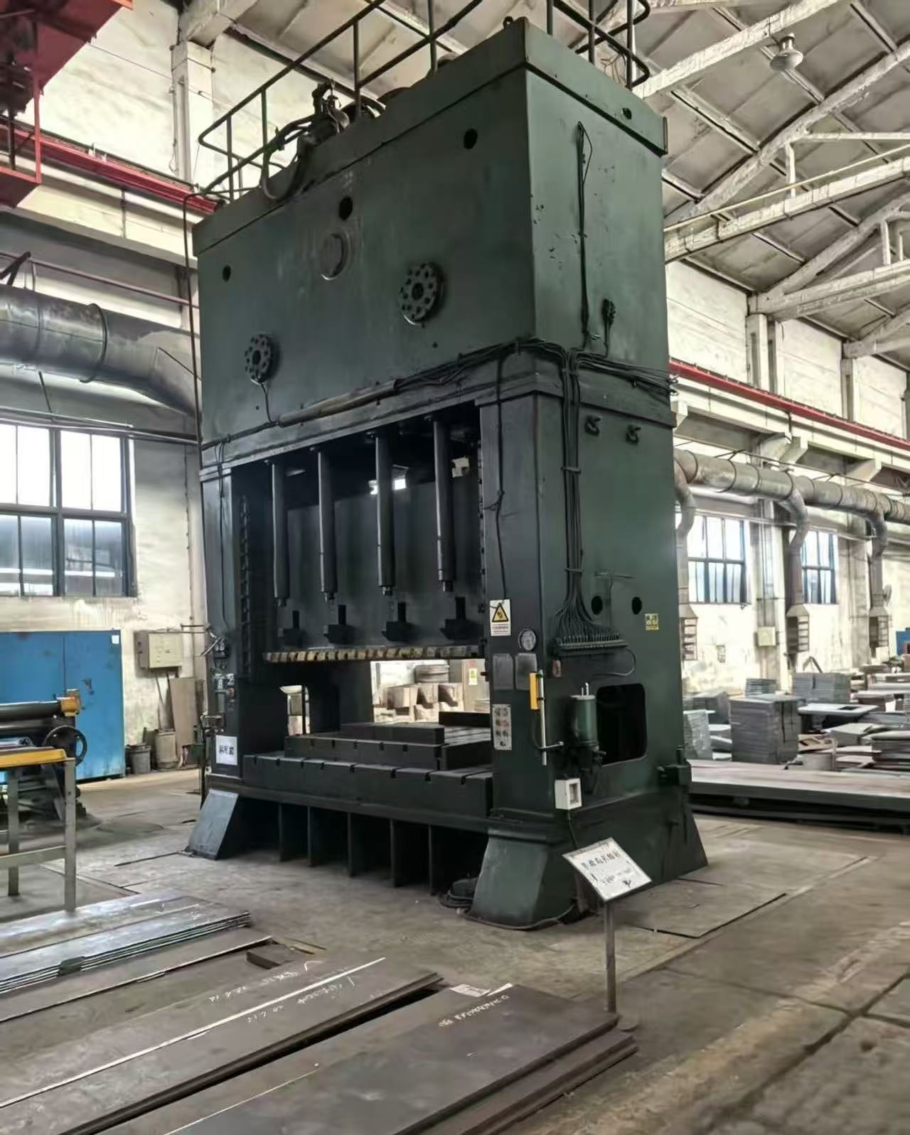 Presse JINAN 160T