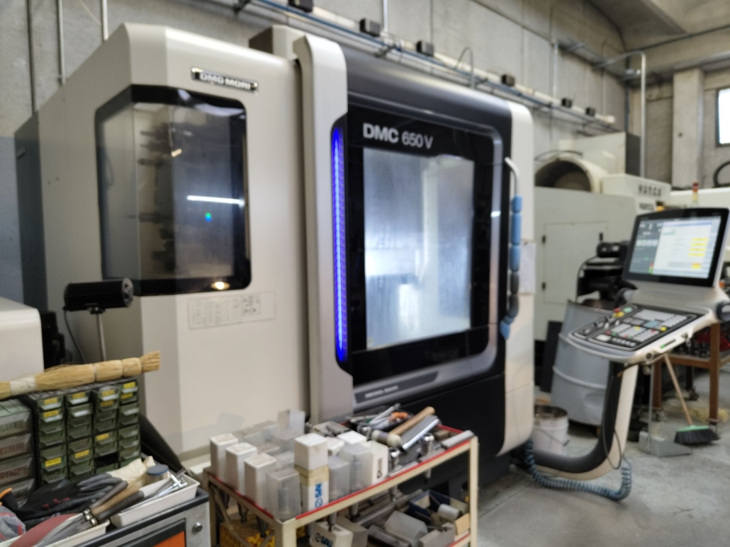Centre d'usinage vertical DMG MORI DMC 650V d'occasion