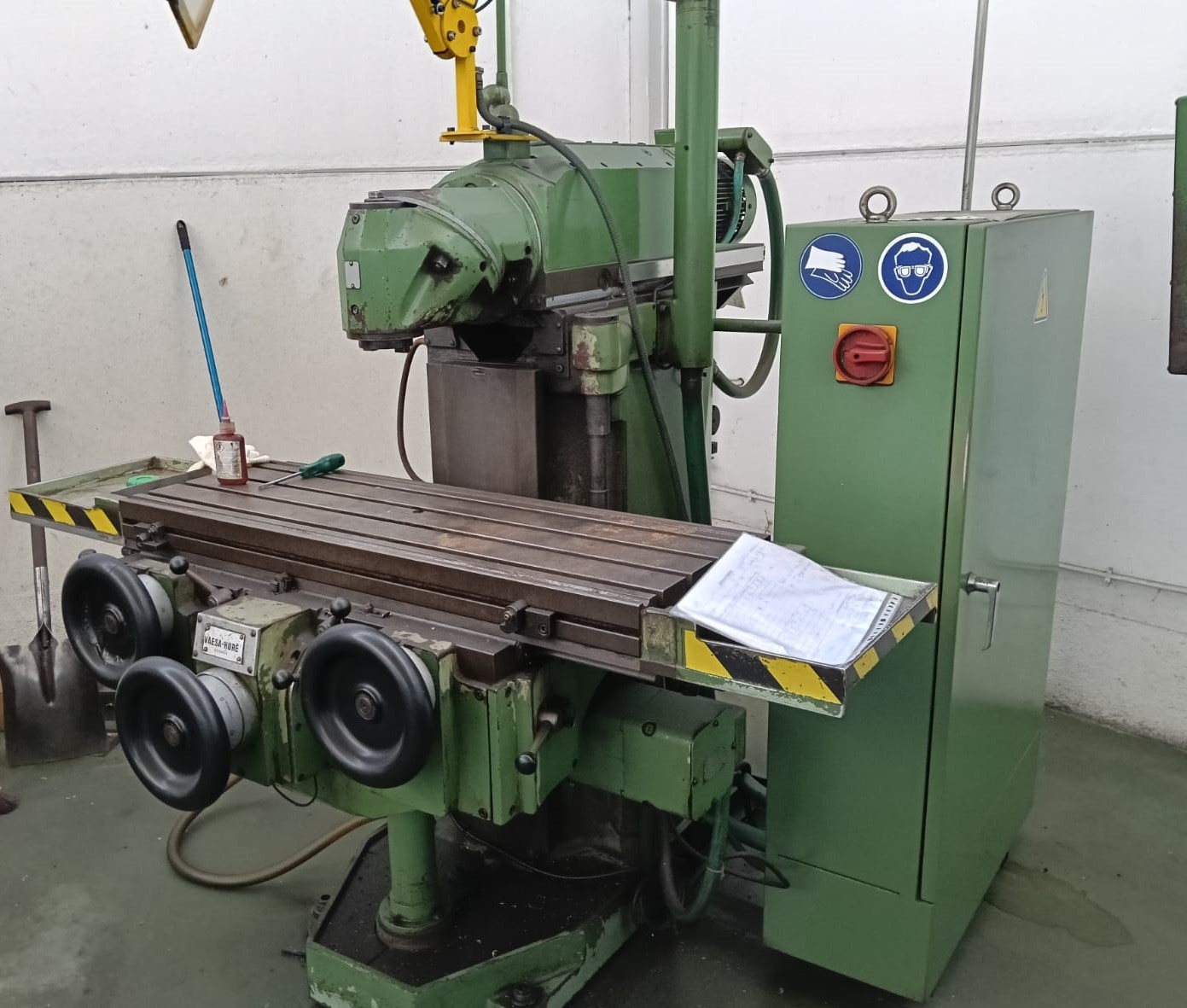 Fraiseuse universelle Huron J 20