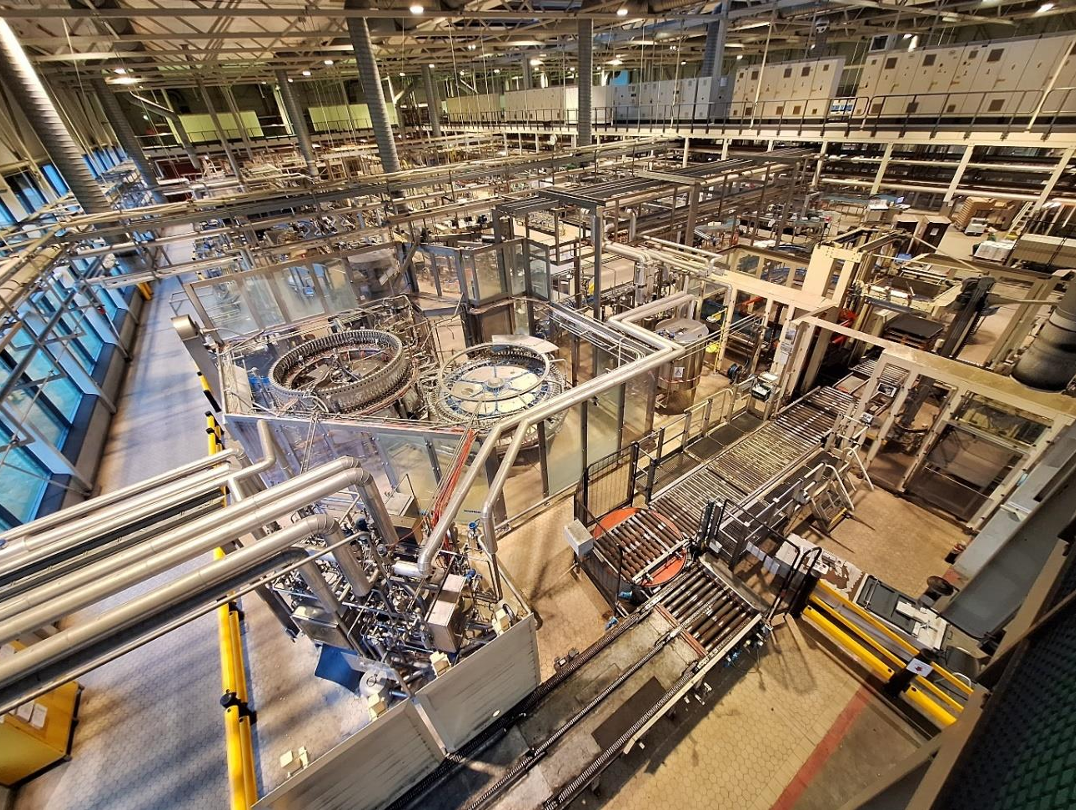 Ligne de remplissage de bouteilles en verre non consignées SIDEL Sidel, Krones, SIG Simonazzi