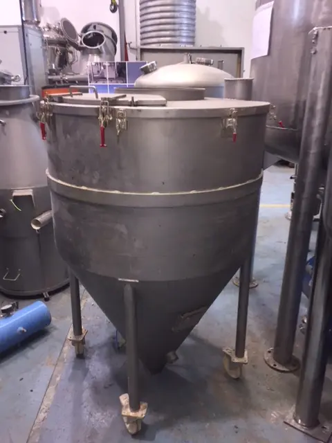 CUVE EN ACIER INOXYDABLE 700 LITRES D'OCCASION_59