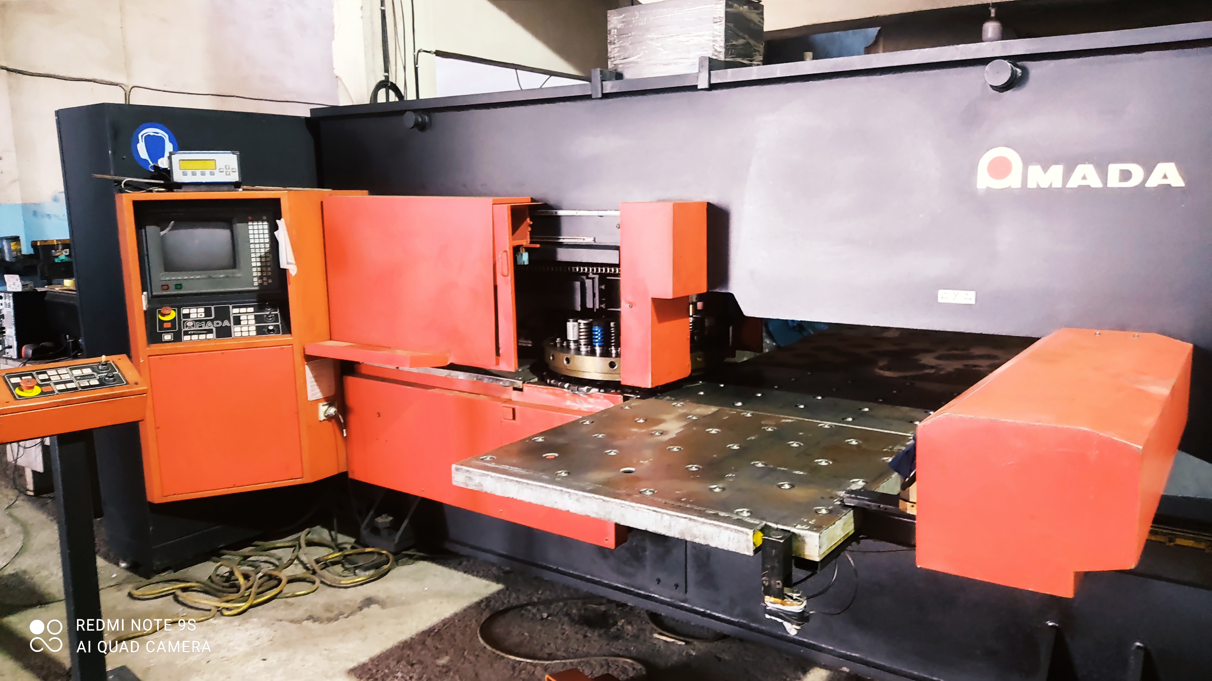 Poinçonneuse à cnc Amada 20 Ton
