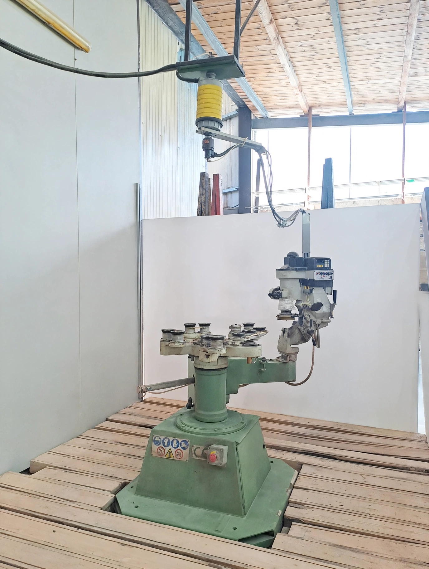 Machine de coupe et de façonnage du verre Bavelloni SB-10