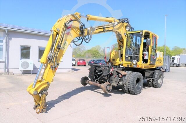 Mobile excavator LIEBHERR LH 24 Litronic mit Abbruch- / Sortiergreifer