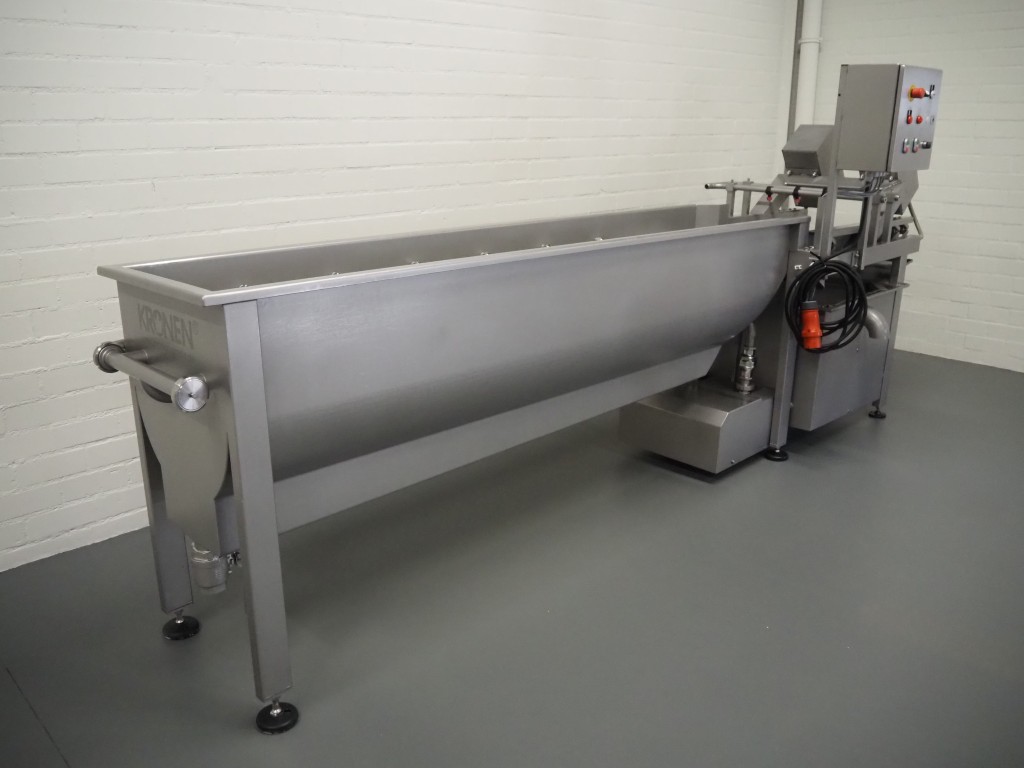 Machine de découpe, lavage et blanchiment de fruits et légumes Kronen GEWA 3800 V